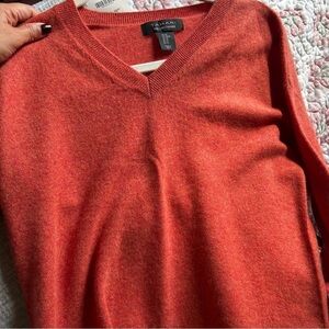 Tahari 100%  2 ply cashmere sweater burnt orange - xs